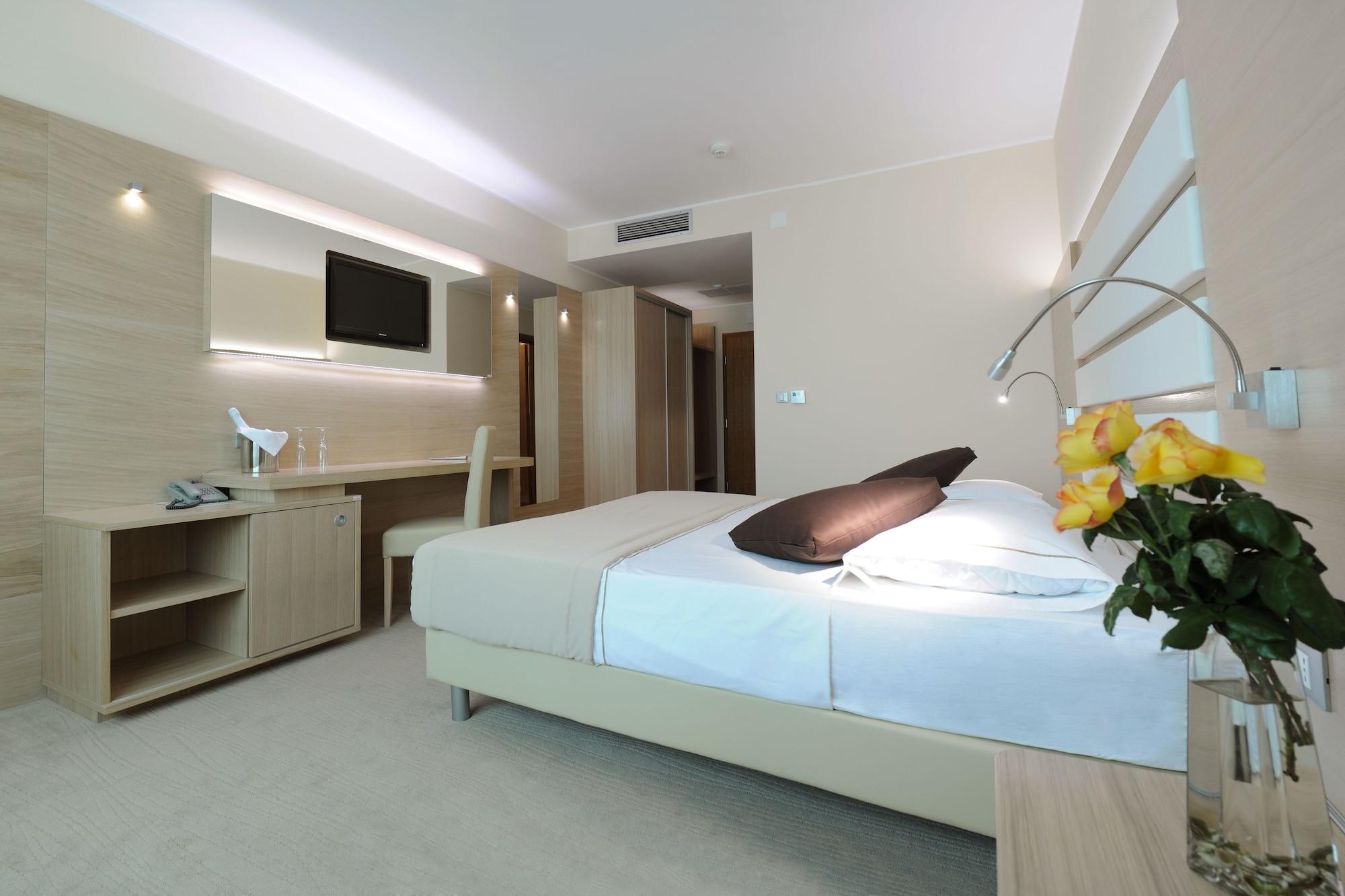 Hotel Panorama ชิเบนิก ภายนอก รูปภาพ