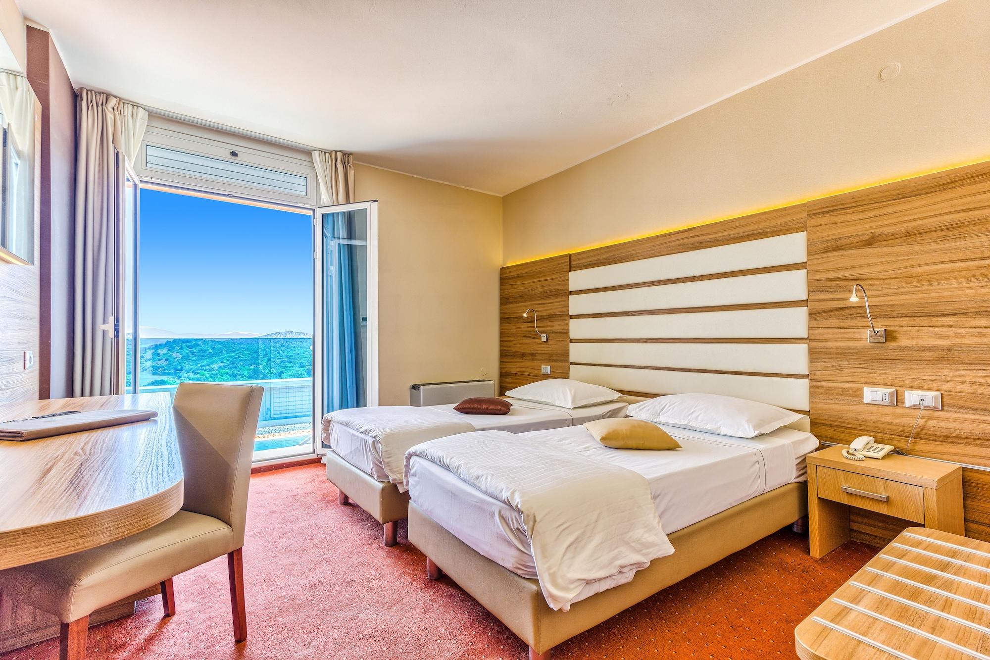 Hotel Panorama ชิเบนิก ภายนอก รูปภาพ