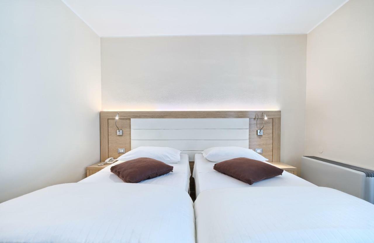 Hotel Panorama ชิเบนิก ภายนอก รูปภาพ